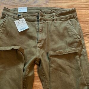 Skinny fit tan colored Zara pants.  Great details